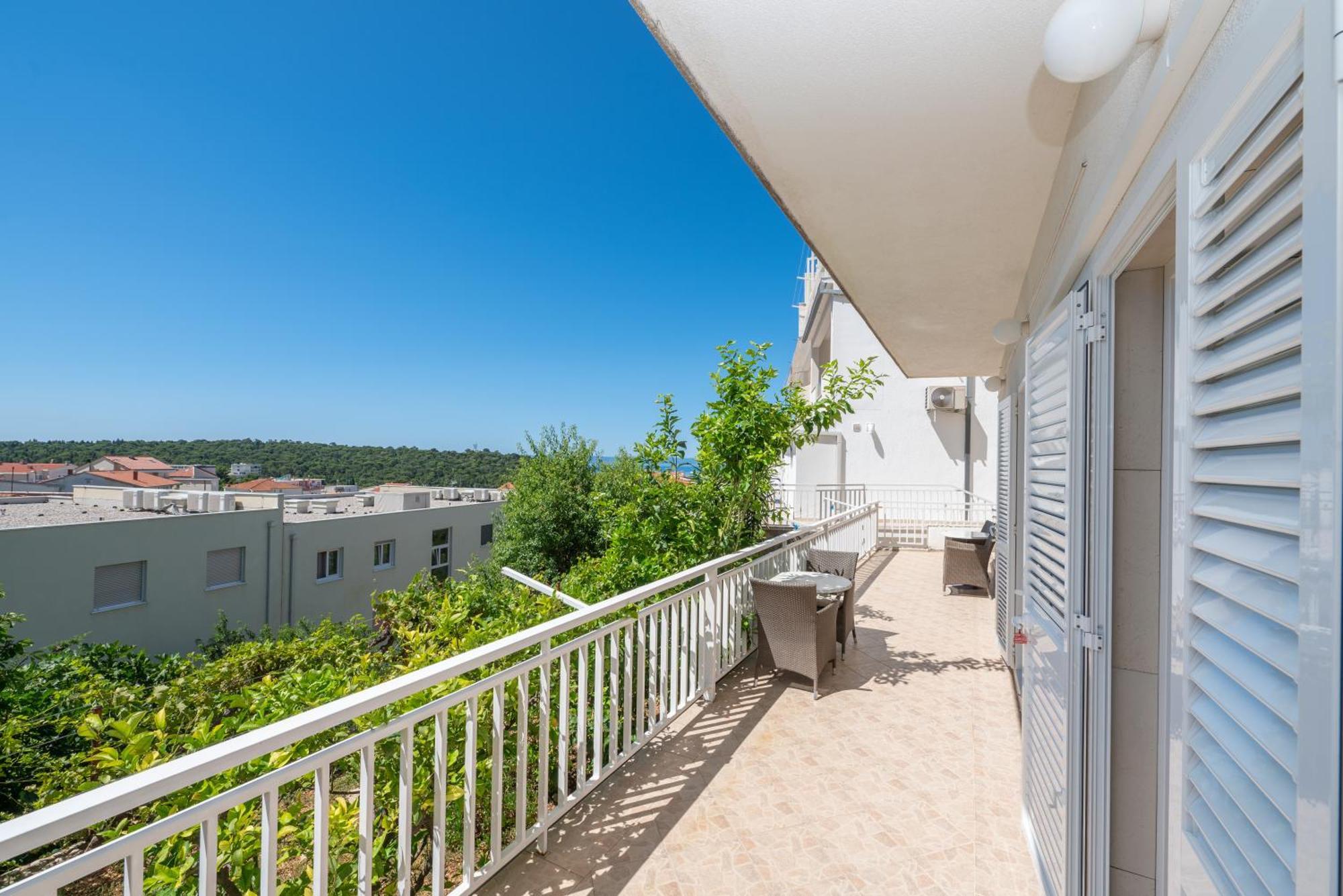 Apartmani Sani Makarska Exterior photo